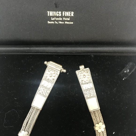 Silver Detailed Necklace - Picture 2 of 8